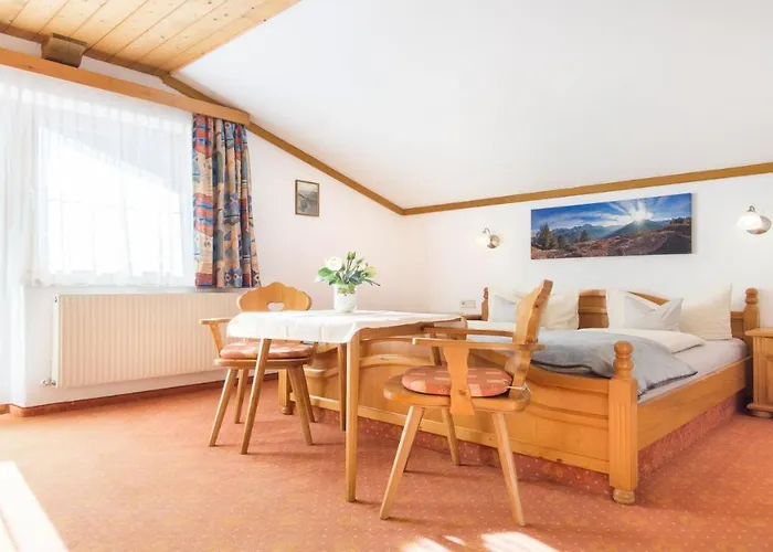 Apartment Haus Gleinser - *