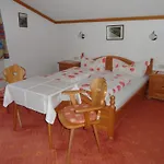 Haus Gleinser - Апартаменты *
