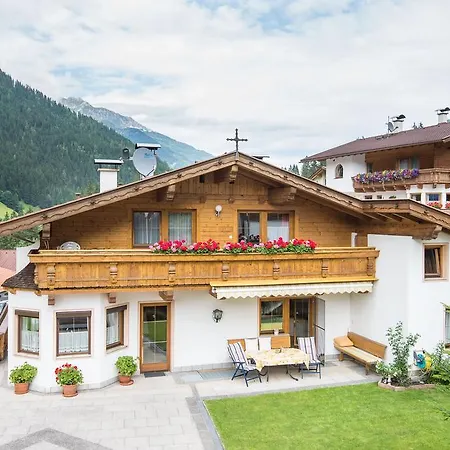 Haus Gleinser - Apartmán Neustift im Stubaital